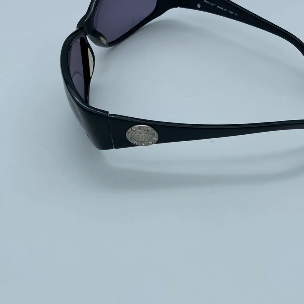 CHANEL preloved authentic